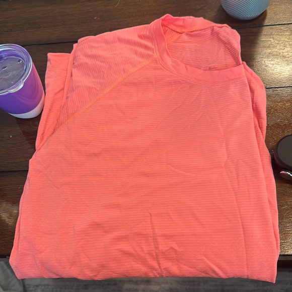 SWIFTLY TECH SHORT SLEEVE 2.0 - Picture 2 of 3